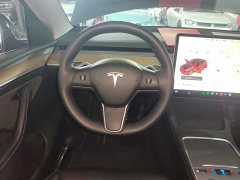 Tesla Model Y Standard Range RWD - ფოტო 10