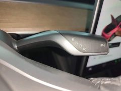 Tesla Model Y Standard Range RWD - ფოტო 13