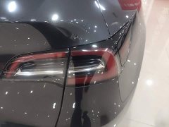 Tesla Model Y Rear-Wheel Drive - ფოტო 7