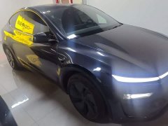 Tesla Model Y Rear-Wheel Drive - ფოტო 3