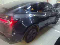 Tesla Model Y Rear-Wheel Drive - ფოტო 6