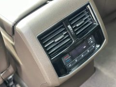 Volkswagen Viloran 380TSI Flagship - photo 10
