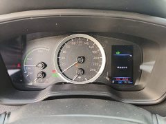Toyota Corolla Hybrid 1.8H E-CVT Luxury - ფოტო 11