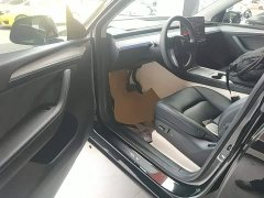 Tesla Model Y Rear-Wheel Drive - ფოტო 15