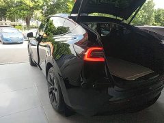 Tesla Model Y Rear-Wheel Drive - ფოტო 4