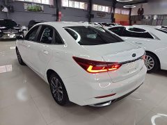 Ford Fiesta 1.5L Automatic Diamond Edition - ფოტო 4
