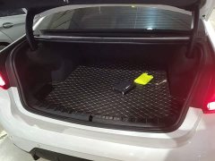BMW 3 Series 325Li M Sport Package - ფოტო 18