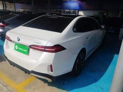 BMW 5 Series 530Li Premier M Sport Package - ფოტო 6