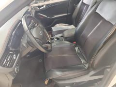 Ford Focus Hatchback EcoBoost 180 Automatic ST Line - ფოტო 14