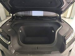 NIO ES8 2026 Six-Seat Executive Signature Edition - ფოტო 13