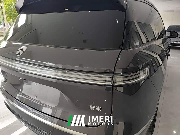 NIO ES8 Six-Seat Executive Signature Edition
