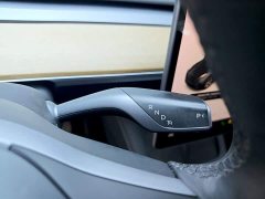 Tesla Model Y Long Range All-Wheel Drive - ფოტო 13