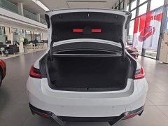 BMW i3 eDrive 40 L Midnight Edition Package - ფოტო 18