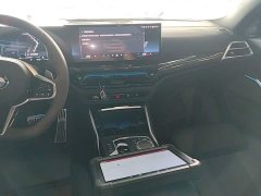 BMW 3 Series 330i 50th Anniversary Limited Edition - ფოტო 12