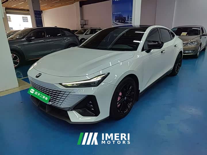 Changan UNI-V 1.5T Premium - ავტომობილი ჩინეთიდან