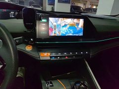 Changan UNI-V 1.5T Premium - ფოტო 12