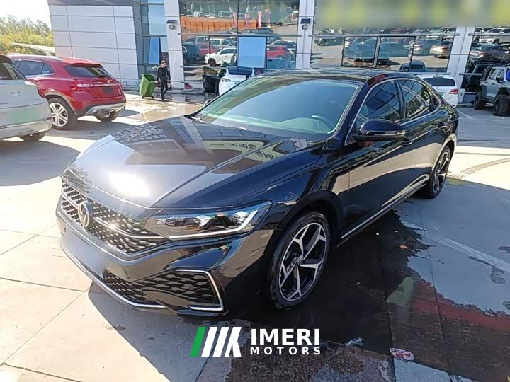 Volkswagen Passat Outstanding Edition 380TSI Starry Sky Dragon Ascendant Version