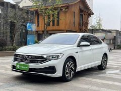 Volkswagen Jetta Facelift 300TSI DSG Excellence Edition - ფოტო 1
