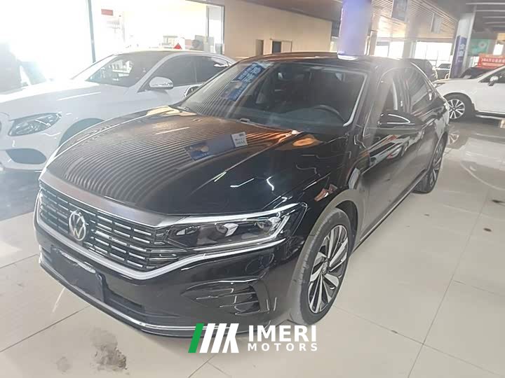 Volkswagen Passat 330TSI Elite - ავტომობილი ჩინეთიდან