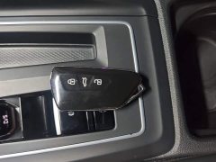 Volkswagen Golf 280TSI DSG R-Line 50th Anniversary Edition - ფოტო 8