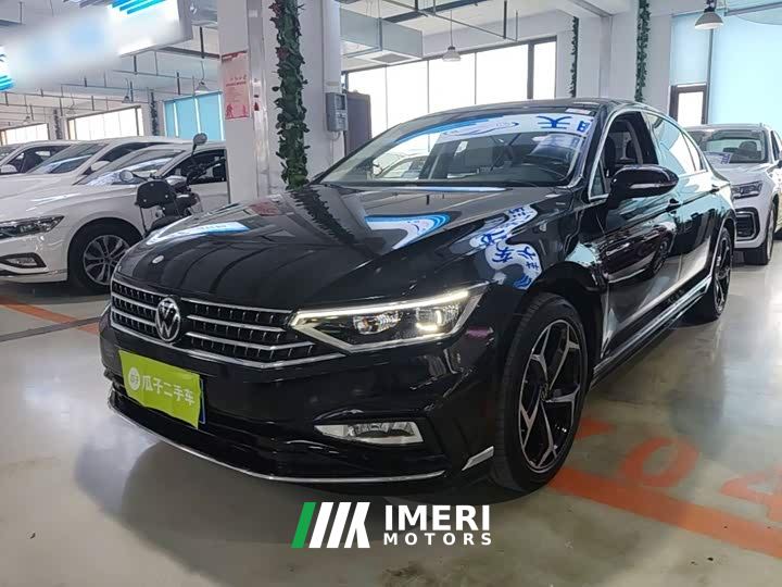 Volkswagen Magotan 2 Million Units Celebration Edition 330TSI DSG Luxury