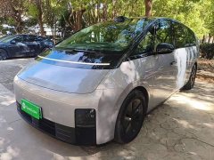Li Auto Li Xiang MEGA Ultra - ფოტო 1