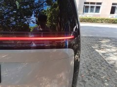 Li Auto Li Xiang MEGA Ultra - ფოტო 7