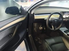 Tesla Model Y 2022 Facelift Rear-Wheel Drive - ფოტო 15