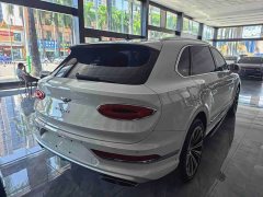 Bentley Bentayga 4.0T V8 Long Wheelbase Elegance Edition - ფოტო 3