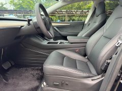 Tesla Model Y Rear-Wheel Drive - ფოტო 11