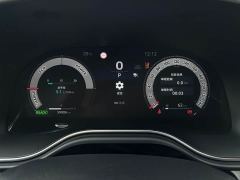Toyota Camry Hybrid 2.5L XLE Premium - photo 16