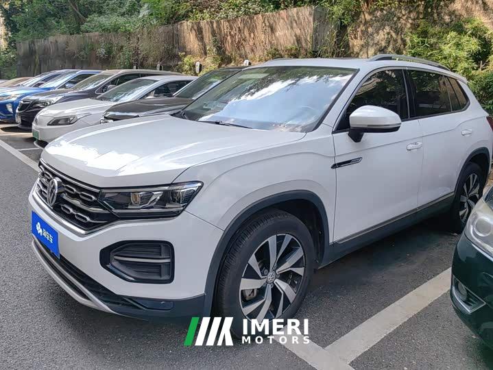 Volkswagen Taos 330TSI FWD Luxury Smart Connected Edition