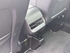 Tesla Model Y Long Range All-Wheel Drive - ფოტო 17