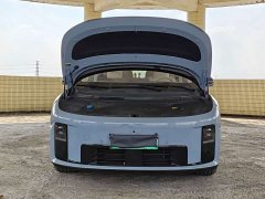 Li Auto i8 Standard Edition - ფოტო 19