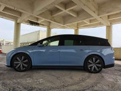 Li Auto i8 Standard Edition - ფოტო 5