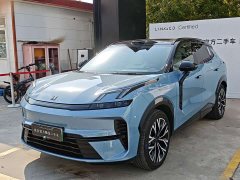 Lynk & Co 08 EM-P 210 AWD Performance Ultra H7 - photo 1