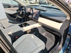 Lynk & Co 08 EM-P 210 AWD Performance Ultra H7 - photo 8