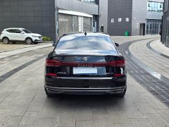 Volkswagen Passat Outstanding Edition 380TSI Dragon Ascendant Version - ფოტო 5