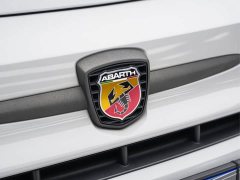 Li Auto Abarth 695 Tributo Ferrari - photo 10