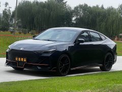 Changan UNI-V 1.5T Premium Edition - ფოტო 1