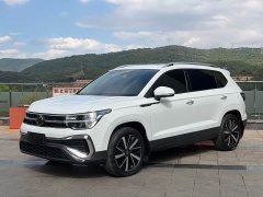 Volkswagen Touareg 300TSI Two-Wheel Drive Moonlight Edition - photo 1