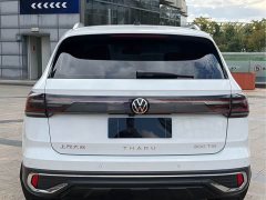 Volkswagen Touareg 300TSI Two-Wheel Drive Moonlight Edition - photo 17