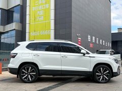 Volkswagen Touareg 300TSI Two-Wheel Drive Moonlight Edition - photo 19