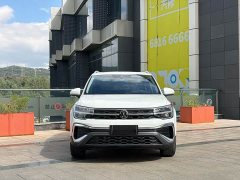 Volkswagen Touareg 300TSI Two-Wheel Drive Moonlight Edition - photo 2