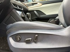 Volkswagen Touareg 300TSI Two-Wheel Drive Moonlight Edition - photo 6