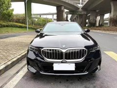 BMW 5 Series 525Li M Sport Package - ფოტო 2