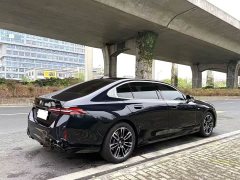 BMW 5 Series 525Li M Sport Package - ფოტო 8