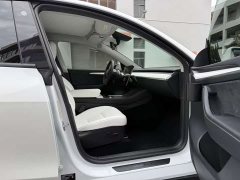 Tesla Model Y Rear-Wheel Drive - photo 8