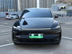 Tesla Model Y Rear-Wheel Drive - ფოტო 1