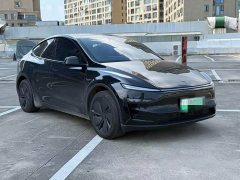 Tesla Model Y Rear-Wheel Drive - ფოტო 3